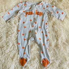 Just One You by Carter’s Footed Zip Sleeper 9M Gray Orange Pumpkin Halloween
