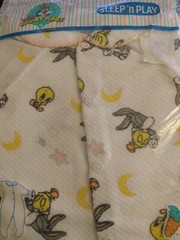 Vintage Baby Looney Tunes Sleep N Play Bugs Tweety Small NWT