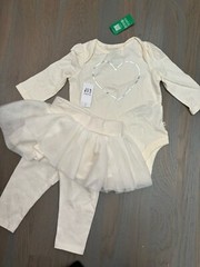 NWT Baby Gap girl WINTER HOLIDAY 2-piece silver heart ivory tulle skirt SET 3 6