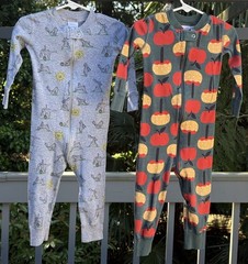 Set Of 2 Hannah Andersson Sleeper Pajamas Size 2T Candy Apples And Bunnies