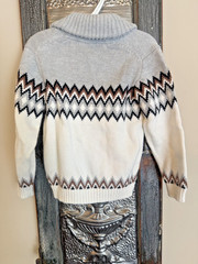 Janie and Jack Boy’s White and Gray Zig Sweater Cardigan Size 4 Great Condition