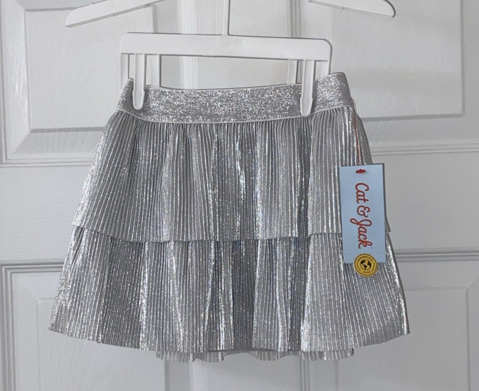 Girl’s Cat &Jack Silver Sparkle Lined Two Tier W/Elastic Waistband Skirt Size-2T