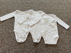 Carter’s Set of 3 Unisex White Long-Sleeved Bodysuit 6M