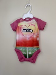 Seattle Seahawks Bodysuit Baby Girl 0-3 Month NFL Team Apparel Pink New No Tag
