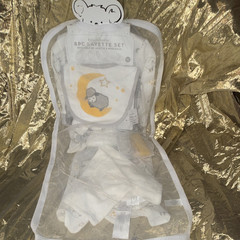 Koalababy 8-Piece Layette Set 3-6M Cotton Sleeper Bib Hat Sheep Moon Stars