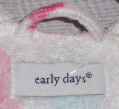 EARLY DAYS INFANT TERRYCLOTH INFANT GIRLS’ BATHROBE WITH HOOD SIZE 6-12 MONTHS