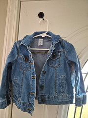 Carter’s Toddler 3T Blue Denim Jacket Button Front Long Sleeve Pockets