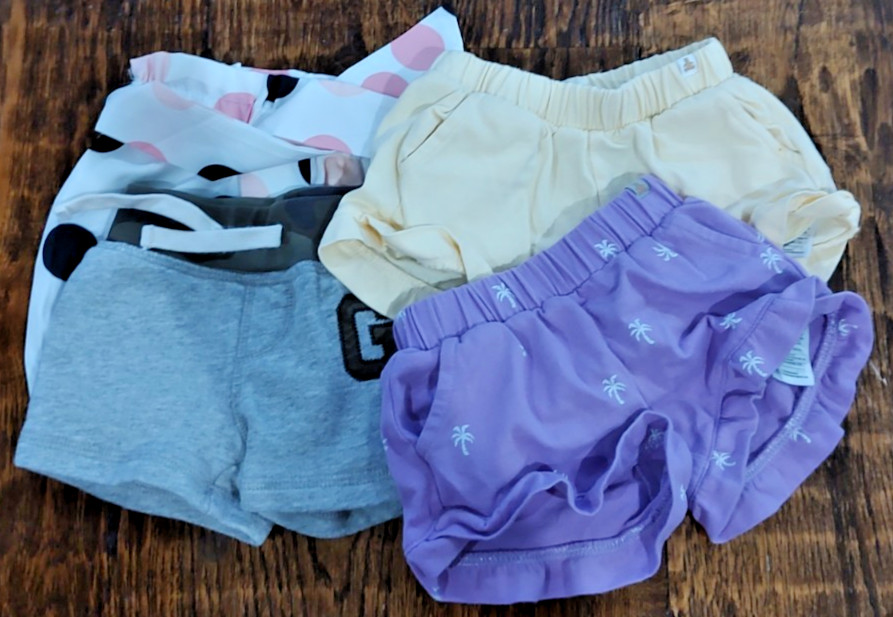 0-3mo Baby Gap shorts lot *EUC*