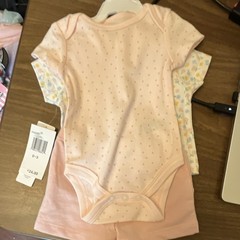 baby views 3 Piece Outfit Set 0-3 Months Pink Polka Dot Floral Bodysuit Shorts