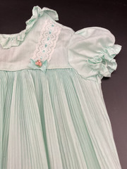 Vintage Sears 28 1/2″ to 32″ M Perma Prest Light Green Baby Dress(12-18M)
