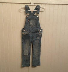 Levi’s Blue Denim Overall One-Piece 2T Cotton Blend Pockets Button 4699-L3D