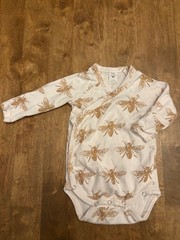 kate quinn bee kimono, EUC. Gender neutral, 100% organic cotton 6-12 months.