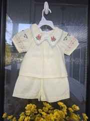 Adorable Yellow Floral Embroidered Woven Cotton 2-Piece Shorts Set ✨️ 6-12M.