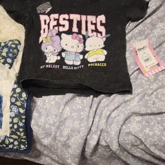 Hello Kitty and Friends by Sanrio Black Short Sleeve Crew Neck Graphic Tee 12M