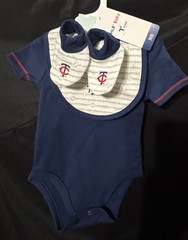 Infant 3 mo MN TWINS Gift Set (3 pc) Bodysuit, Bib, Booties NWT