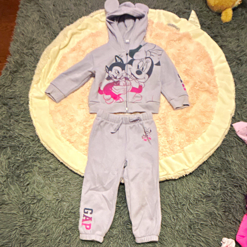 Gap Disney Minnie & Mickey 2-Piece Fleece Hoodie & Jogger Pants Set 2T