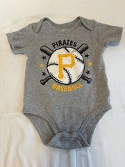 Pittsburgh Pirates MLB Baby Infant Boy/Girl 12 Months 12M Bodysuit Set