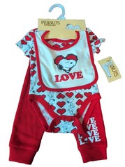 Peanuts Snoopy 3 pc Valentine Baby Set Pixelated Love Heart Design Bib Body Suit