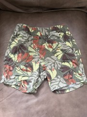 Old Navy Boys Tropical Floral Bermuda Shorts, Elastic Waist, 3T, Green Red