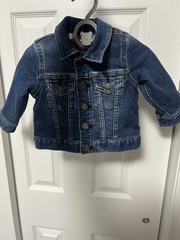 Baby Gap Girls Denim Jacket Blue Jean Trucker Snap Front Outerwear 6-12 Months