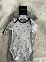 NWT Tommy Hilfiger 3-piece Assorted Short-Sleeve Bodysuits & Pants Set Size 12M