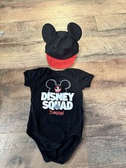 Disneyland One Piece Disney Parks Squad Size 18M Baby Toddler W/ Mickey Hat