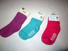 The Children’s Place 3 Pair Girls Purple- Teal and dark pink size 2-4 years NWT