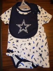 Dallas Cowboys Creeper Bib Hat 3 Piece Set Baby Infant Unisex Size 9 Months NWT