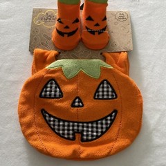 Halloween Bib Booties & Carter’s Mommy Loves Me 6M New