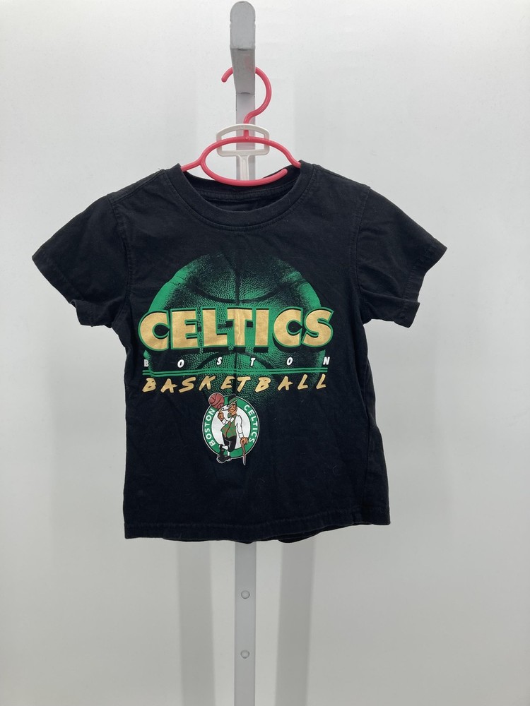 CELTICS BASKETBALL SHIRT AND SHORTS
