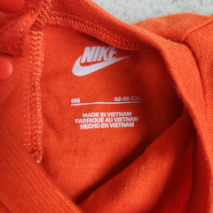 Boy’s Orange NIKE Romper SIze 6 Months Boy’s Apparel Toddler Activewear Snap