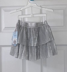 Girl’s Cat &Jack Silver Sparkle Lined Two Tier W/Elastic Waistband Skirt Size-2T