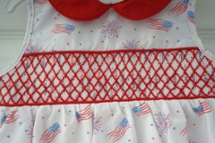 NWT Classic Whimsy Smocked Patriotic Romper / Bubble Girl’s Size 18 Months