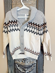 Janie and Jack Boy’s White and Gray Zig Sweater Cardigan Size 4 Great Condition