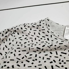 H&M Girls T-Shirt White Geometric Bear Applique Short Sleeve Scoop Neck 12-18 M