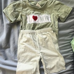 2-Piece Toddler Outfit Set 2T Green “I Love Mom” T-Shirt & Striped Shorts
